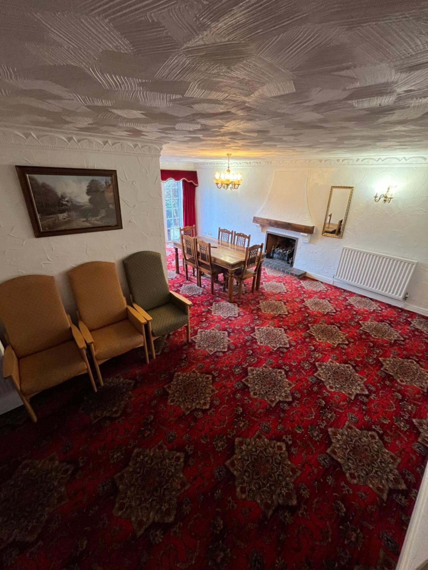 Unwind In Comfort At Cosy Caradus Your 4 Bedroom Home Sweet Home! Бирмингам Екстериор снимка